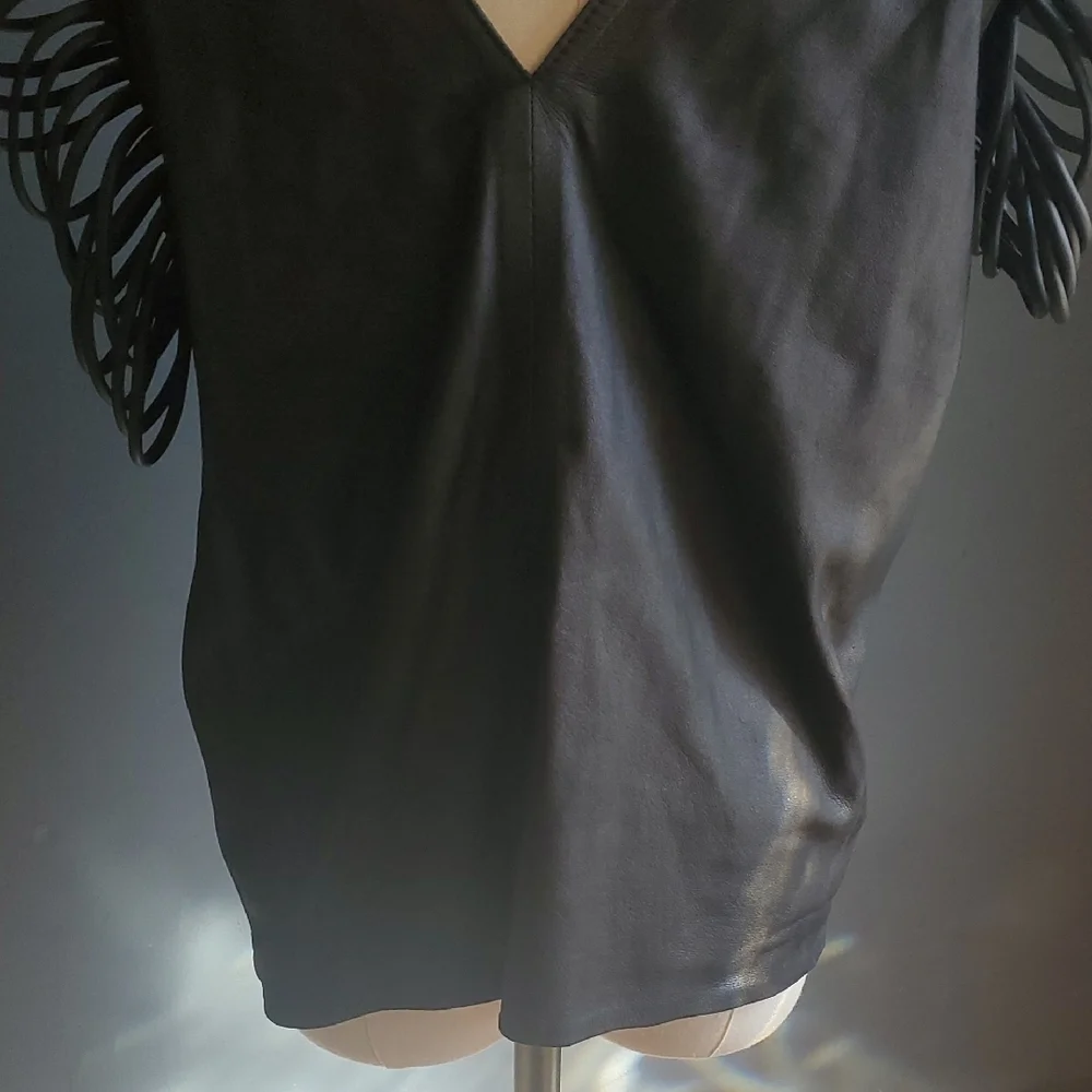 Vtg St. Tropez Black Strappy Fringe V-Neck  Leather Top - Picture 6 of 15